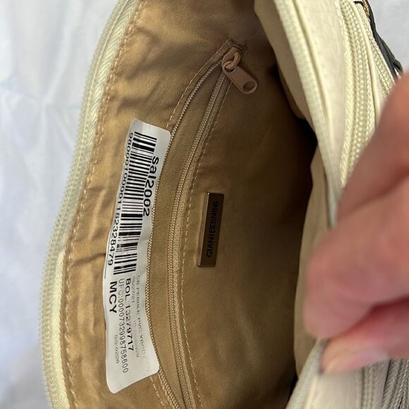 NWOT GIANIBERNINI Colorblock Crossbody  - Picture 8 of 8